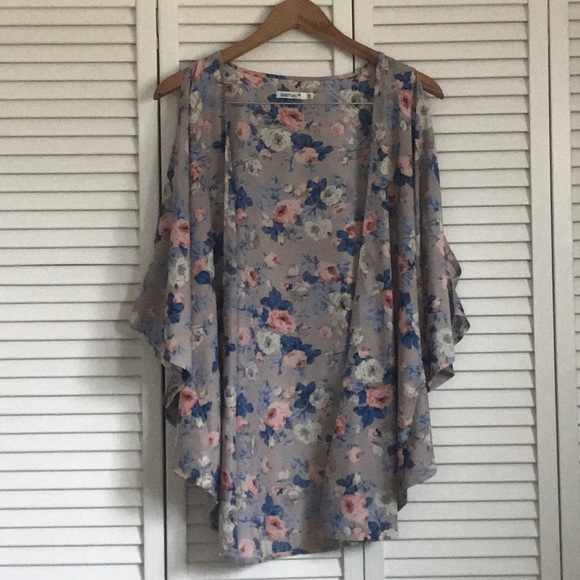 Leshop Floral Kimono - Picture 2 of 7